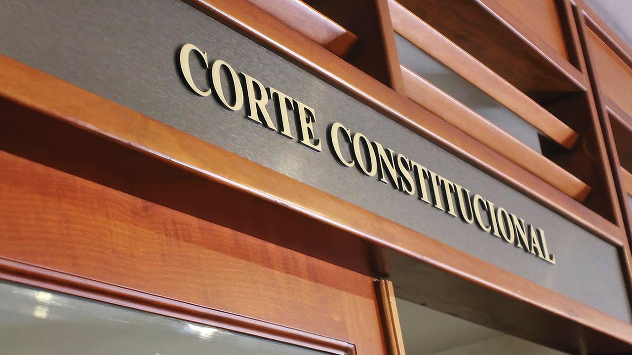 La Corte Constitucional ha devuelto dos veces la reforma pensional al Congreso: primero por un vicio de trámite y, más de un año después, tras avalar la mayor parte, por problemas en varios puntos específicos, derivados de proposiciones que no se discutieron.