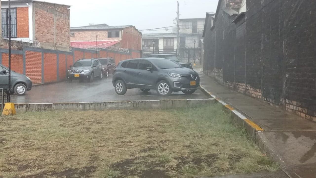 En las primeras horas de la tarde de este jueves 26 de septiembre se registraron fuertes lluvias en diferentes sectores del norte de Popayán.