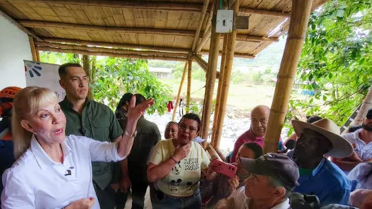 Dilian Francisca Toro, visitó zonas rurales de Buga donde la ola invernal ha impactado fuertemente a las comunidades.