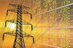 Torres de transmisión eléctrica, símbolo del aumento sostenido en las tarifas de energía que hoy ubican a Colombia como el país con la electricidad más costosa de la región.