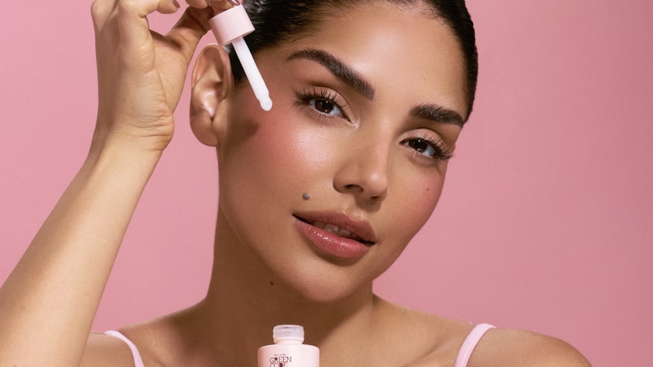 El café en la cosmética cumple múltiples beneficios, entre ellos, el ser un fantástico antioxidante.