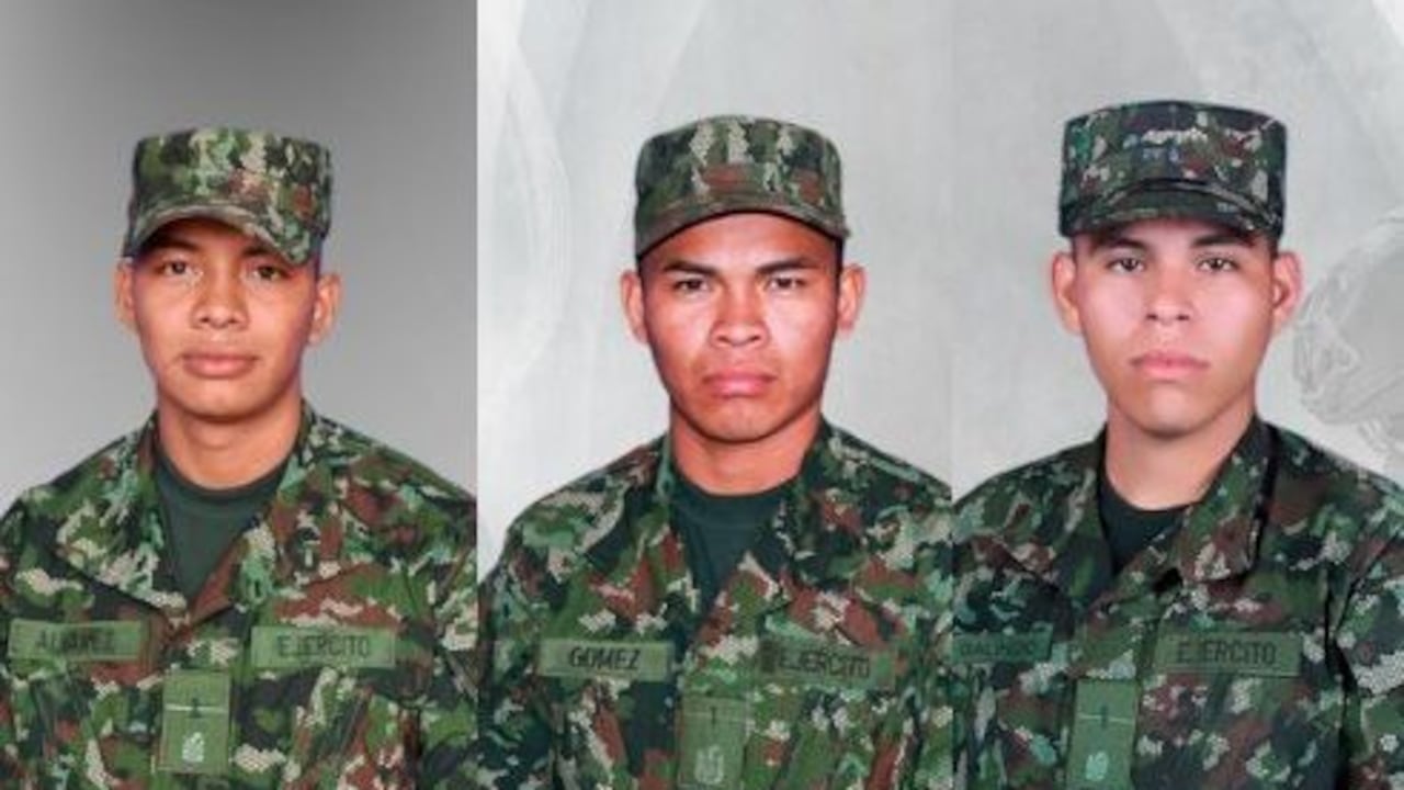 Los tres soldados profesionales fueron identificados como Andrés Esteban Álvarez Sierra, Darwin Arnoldo Gómez Gutiérrez y Brayan Steven Galindo Amado, quienes se encontraban participando en las operaciones militares en el sur de país