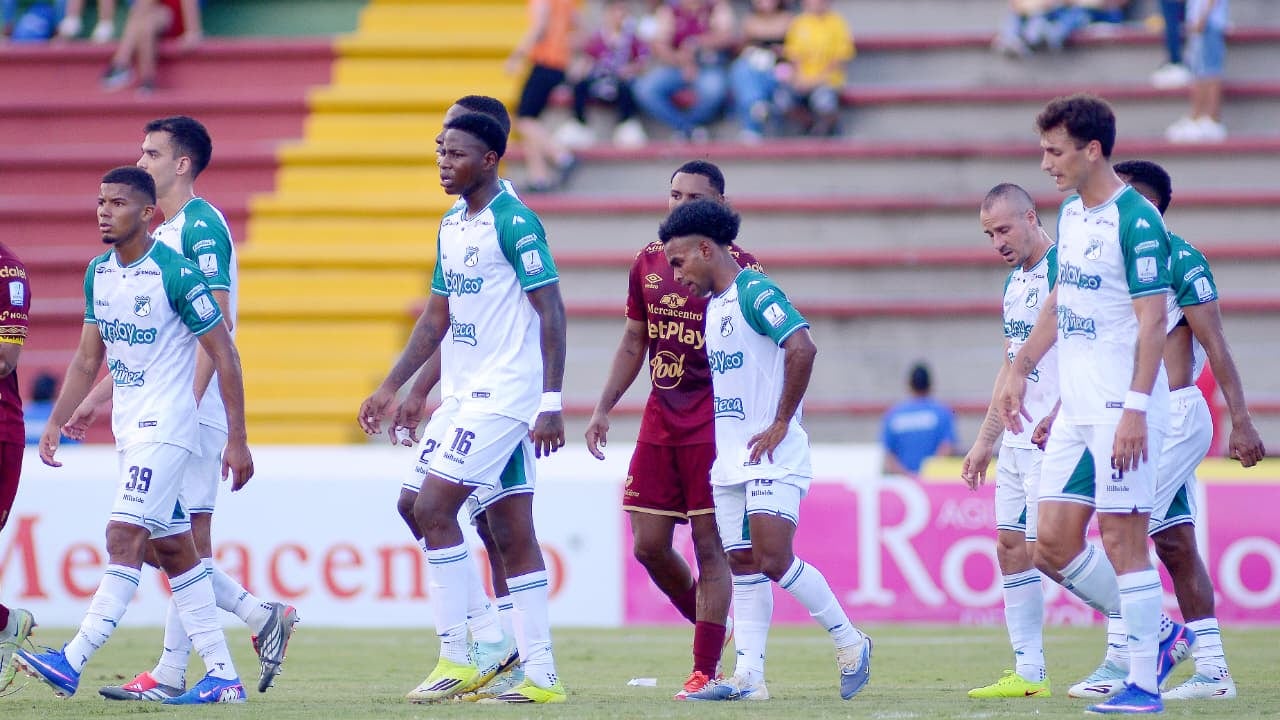 Momentos del compromiso la fecha 19 del primer semestre de la Liga Colombiana 2026 entre Deportes Tolima y Deportivo Cali.