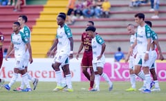 Momentos del compromiso la fecha 19 del primer semestre de la Liga Colombiana 2026 entre Deportes Tolima y Deportivo Cali.