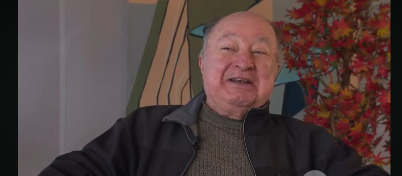 El reconocido actor Alberto Saavedra, sueña con volver a la televisión. Foto tomada de vídeo