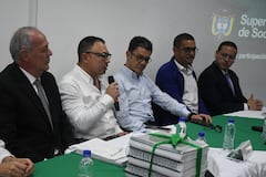 Rueda de prensa del Deportivo Cali, inversionistas. Richard Lee y el presidente del Cali, Humberto Arias.