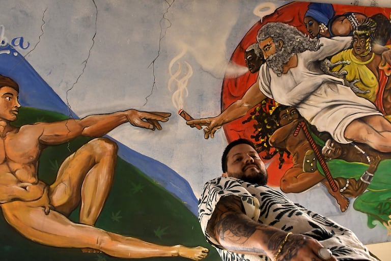 Informo de Domingo: Club canábicos en Cali. Foto José L Guzmán. El País