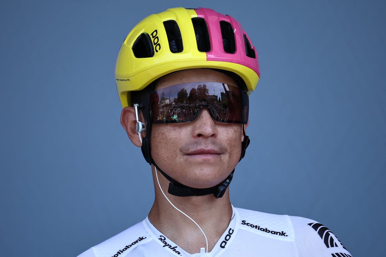 EF Education - Easypost's Colombian rider Jhoan Esteban Chaves awaits the start of the 8th stage of the 110th edition of the Tour de France cycling race, 201 km between Libourne and Limoges, in central western France, on July 8, 2023. (Photo by Anne-Christine POUJOULAT / AFP)