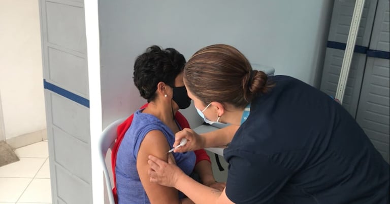 Estos son los puntos de vacunación gratis en Bogotá para este domingo: VPH, sarampión y más