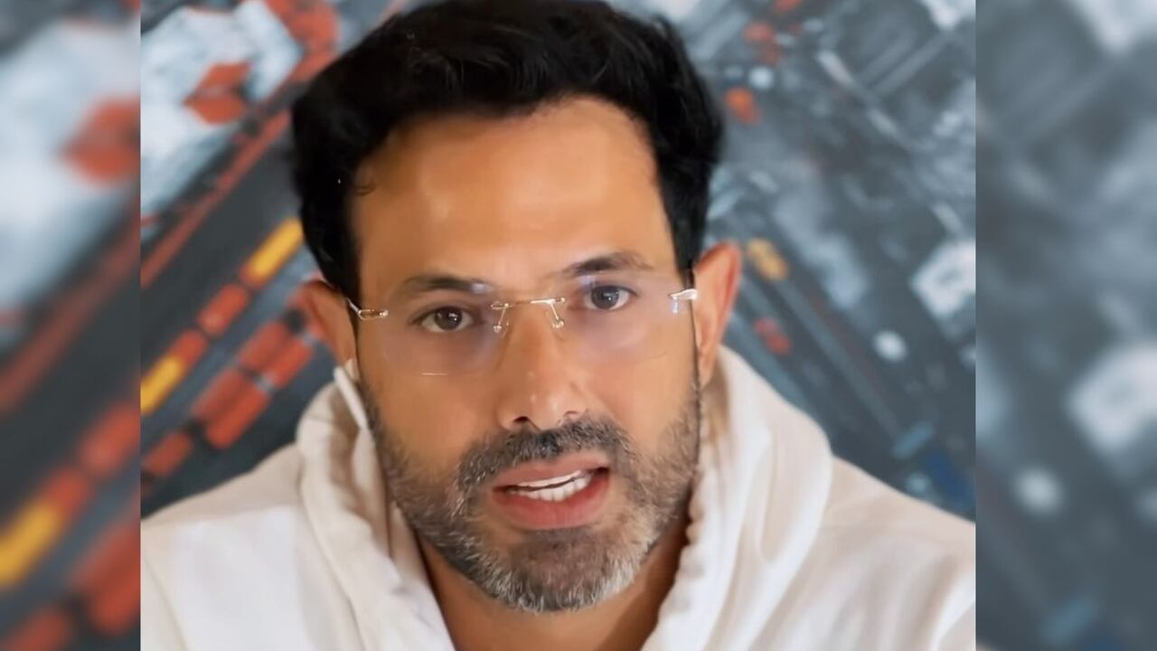 Así se veía Alejandro Estrada cuando hizo parte de 'Padres e hijos'; este era el personaje que interpretaba