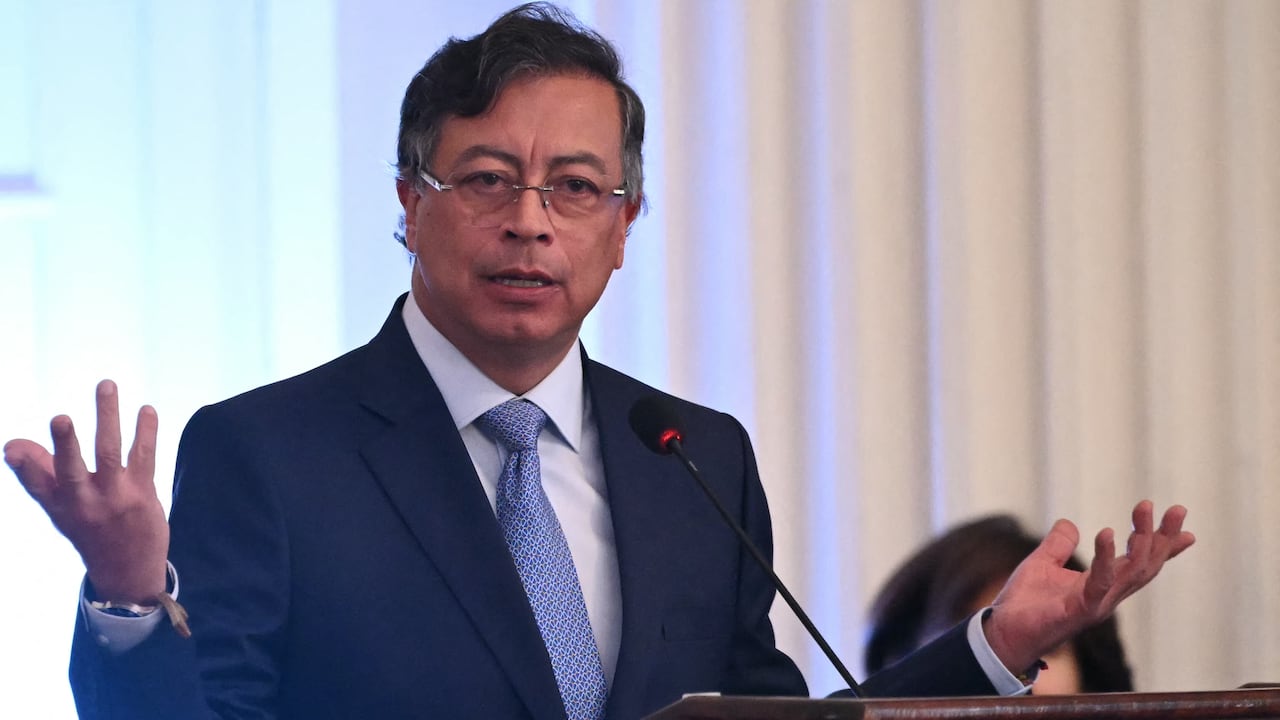 El presidente colombiano Gustavo Petro interviene ante el Consejo Permanente de la Organización de los Estados Americanos (OEA) en Washington, D.C., el 4 de febrero de 2026. (Foto de ANDREW CABALLERO-REYNOLDS / AFP)