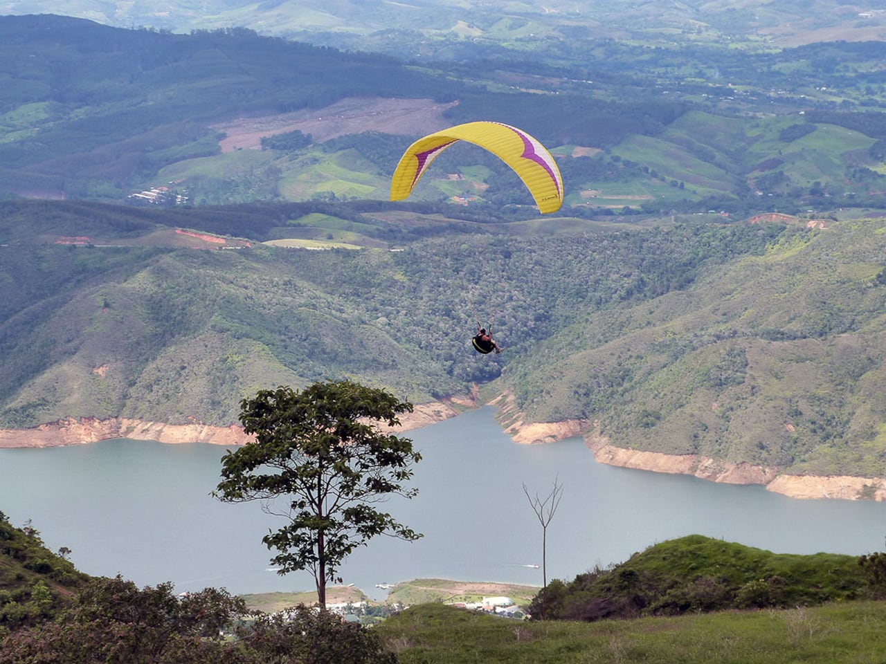 El turismo de aventura, con eventos internacionales de parapente hace parte de la oferta diversificada que posiciona al Valle entre los destinos más competitivos del país.