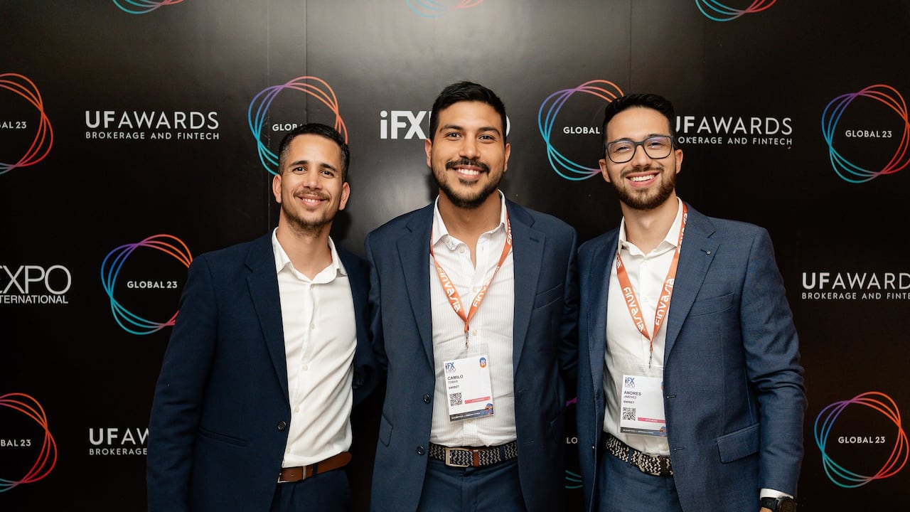 Santiago Valencia, Camilo Tobar y Andrés Jiménez, fundadores de Swiset.