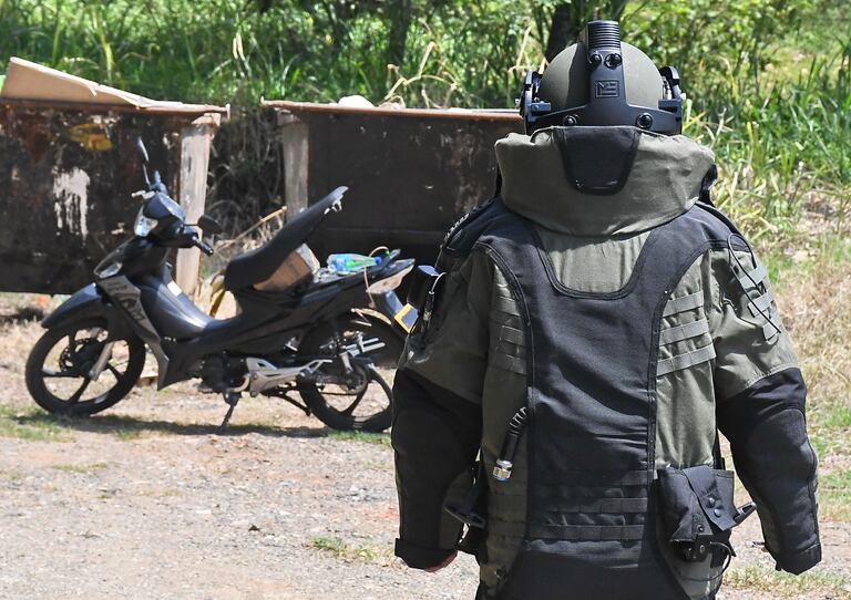 Cali: Grupo Antiexplosivo de la Policia metropolitana.