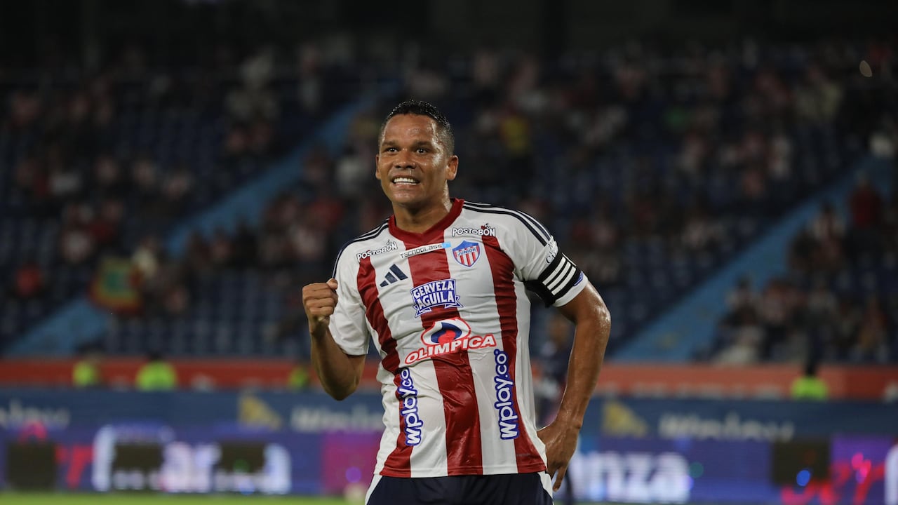 Carlos Bacca celebrando su yanto ante Fortaleza.