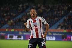 Carlos Bacca celebrando su yanto ante Fortaleza.