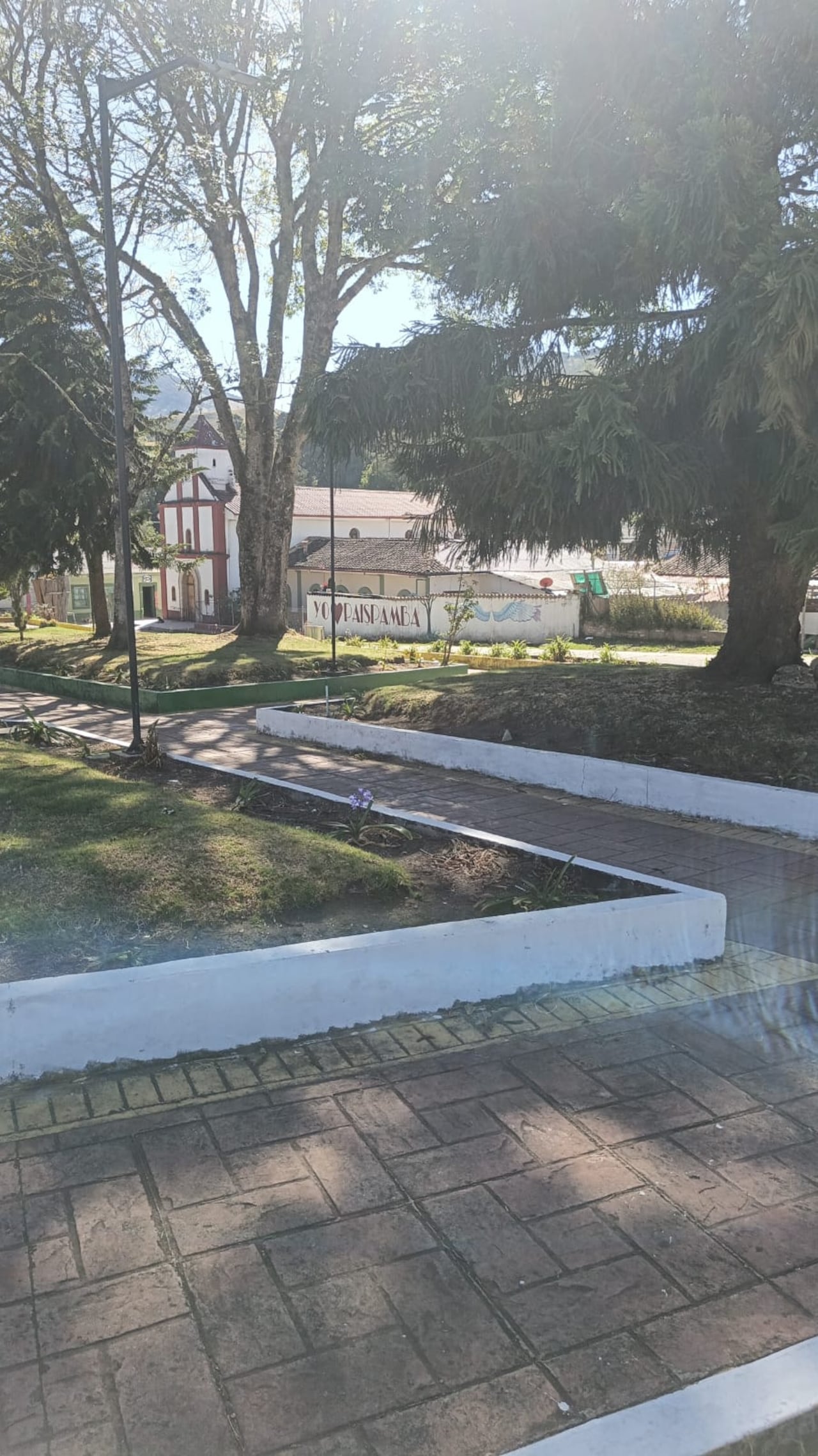 Sotará es un municipio Colombiano ubicado en el departamento del Cauca, cuya cabecera municipal recibe el nombre de Paispamba y fue fundada en 1870 por Marcelino Burbano. con una población aproximada de 15.000 habitantes. La cabecera municipal fue parcialmente destruida por un terremoto el 6 de marzo de 2007.