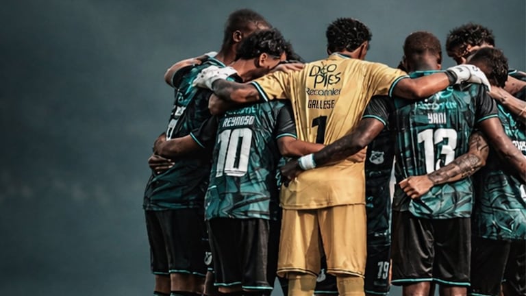 El estratega Alberto Gamero presentó la lista de 20 jugadores para el duelo de este domingo.