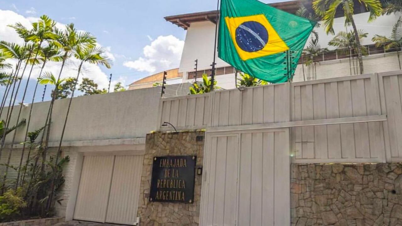 La oposición aseguró que hay restricciones de acceso a agua y otros servicios.