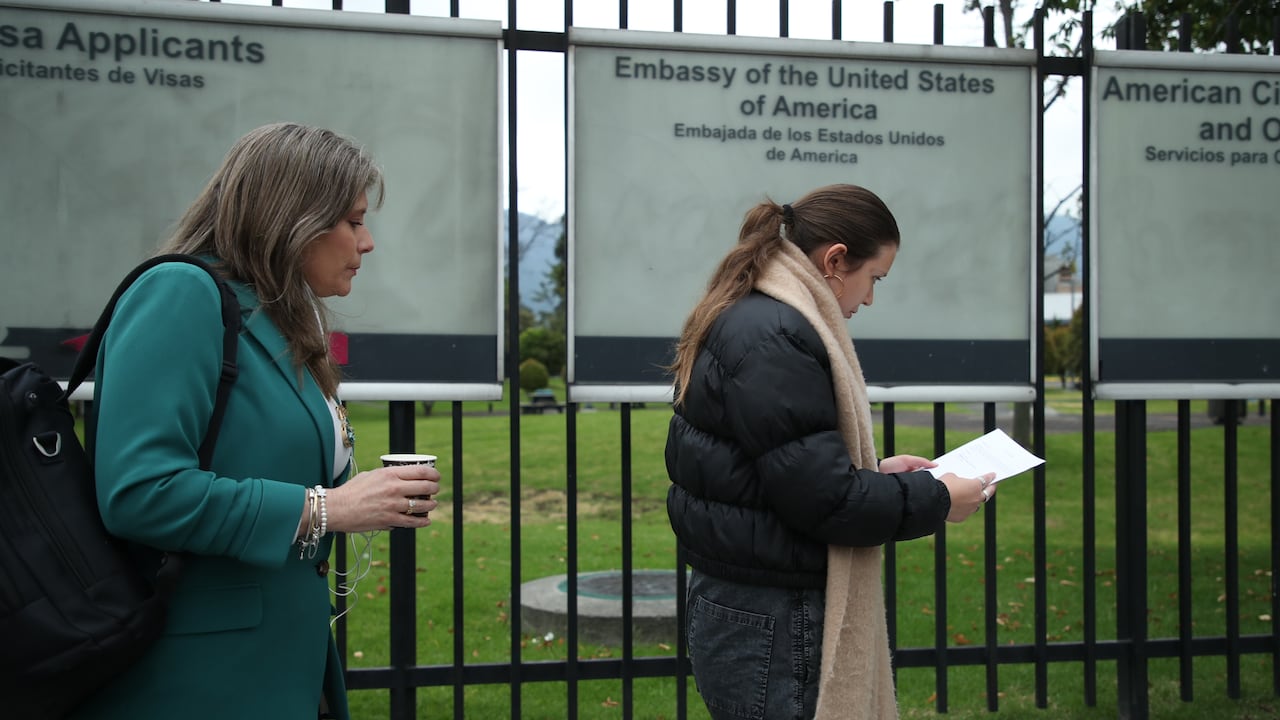 Embajada de Estados Unidos en Colombia
sección de visas, filas para solicitar visa americana