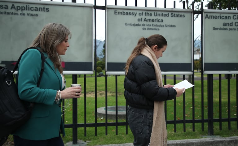 Embajada de Estados Unidos en Colombia
sección de visas, filas para solicitar visa americana