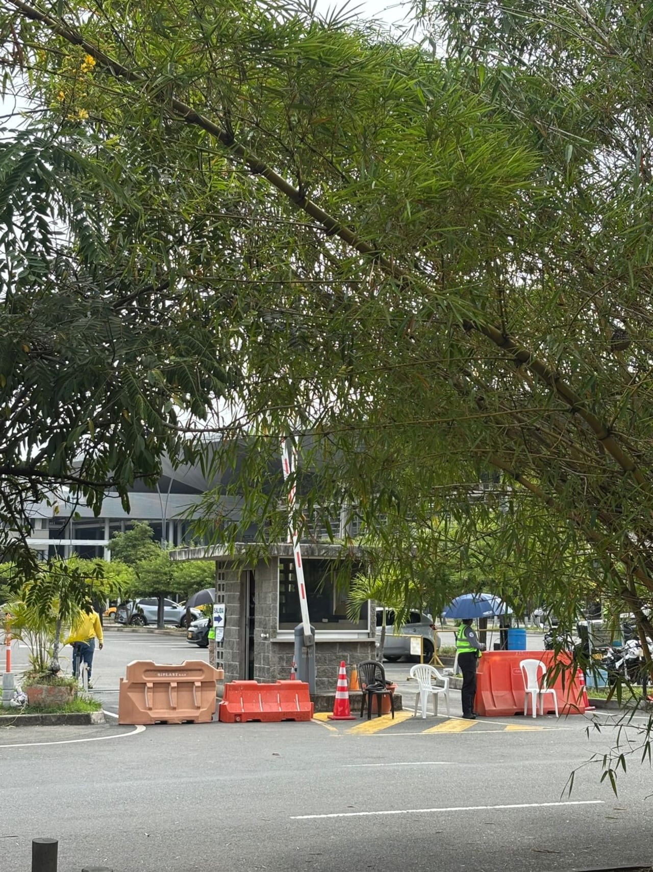 Los parqueaderos estarían bloqueados en Semana Santa, una época en la que el flujo de viajeros aumenta.