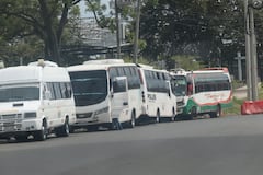 El País Denuncia: Vecinos denuncian vertimiento de desechos y lavado constante de buses intermunicipales en calles del norte de Cali