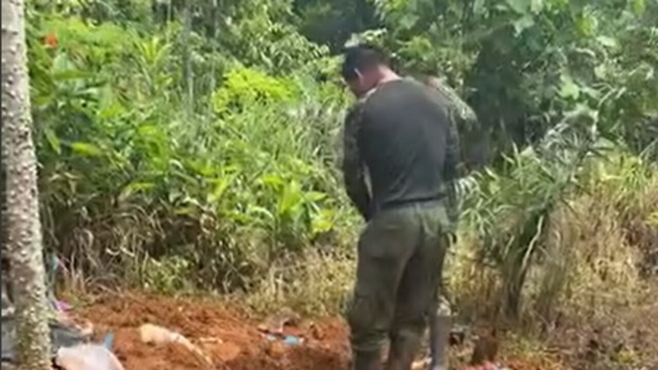 Ya se van a completar un mes de los intensos combates entre las disidencias de las Farc de alias Iván Mordisco y alzados en armas liderados por alias Calarcá en el Guaviare.