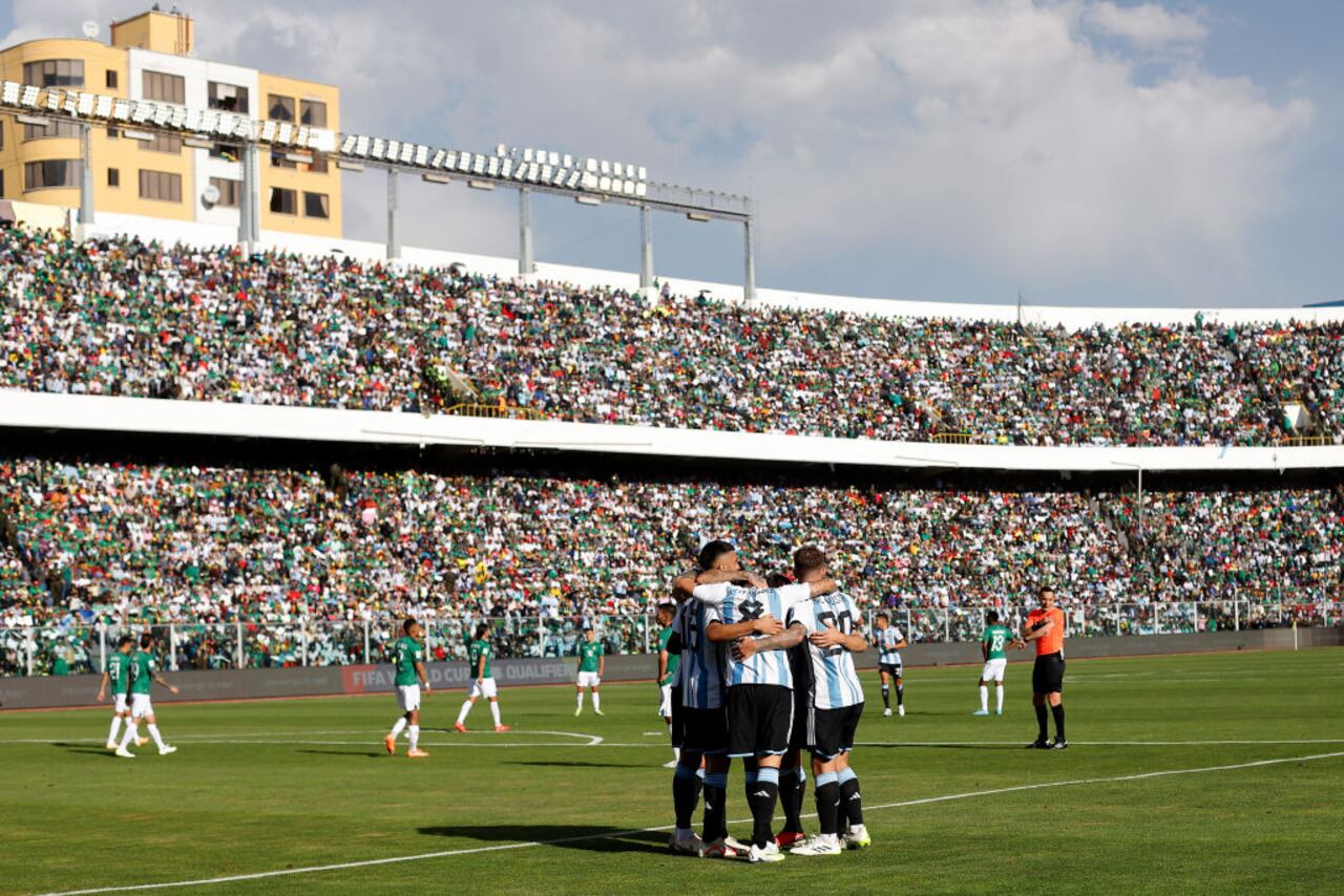 LA PAZ, BOLIVIA - SEPTEMBER 12: Nicolas Tagliafico of Argentina celebrates with teammates after scoring the second goal of his team during a FIFA World Cup 2026 Qualifier match between Bolivia and Argentina at Hernando Siles Stadium on September 12, 2023 in La Paz, Bolivia. (Photo by Leonardo Fernandez/Getty Images)