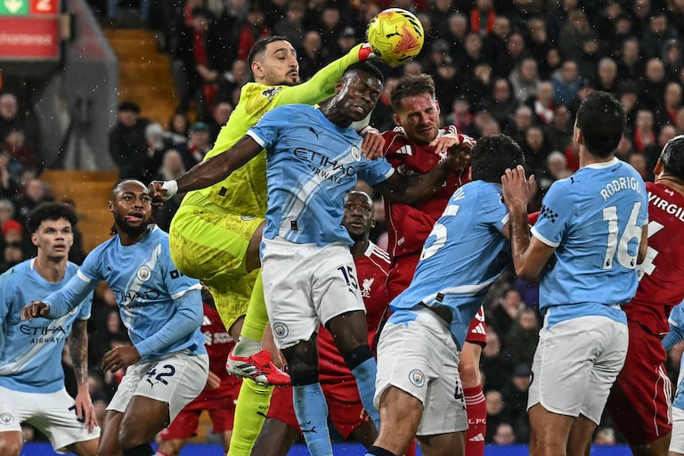 Manchester vence al Liverpool