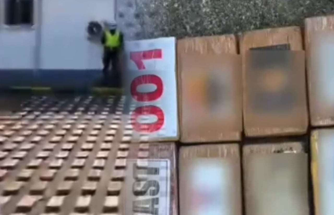 El cargamento y los elementos decomisados fueron trasladados a las instalaciones del Cuerpo Técnico de Investigación de la Fiscalía.
