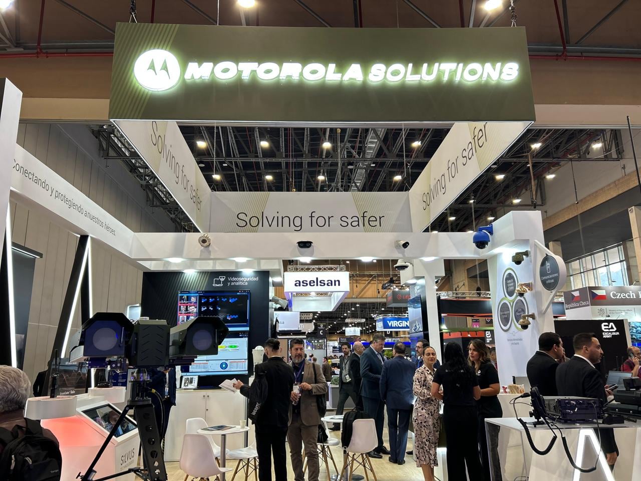 Este es el Stand que Motorola Solutions presentó en Expodefensa 2025.