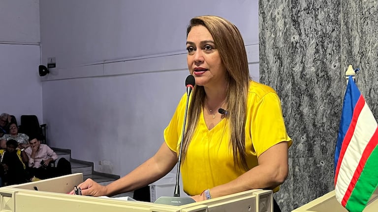 El Ministro Juan Guillermo Jaramillo había confirmado su asistencia al foro de la Comisión Legal de Mujer, pero este no se hizo presente y fue la vicepresidenta de la Comisión, la concejal María del Carmen Londoño, quien lo excusó.