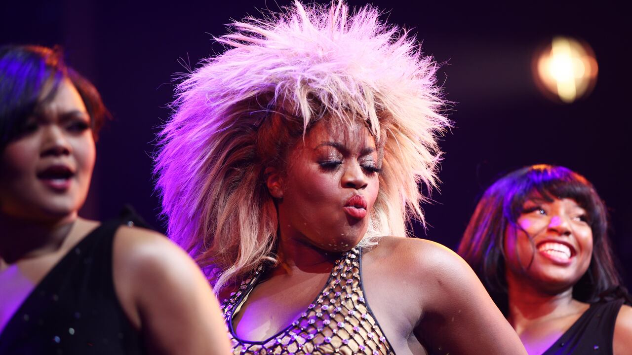 Tina recibió un trasplante de riñón.