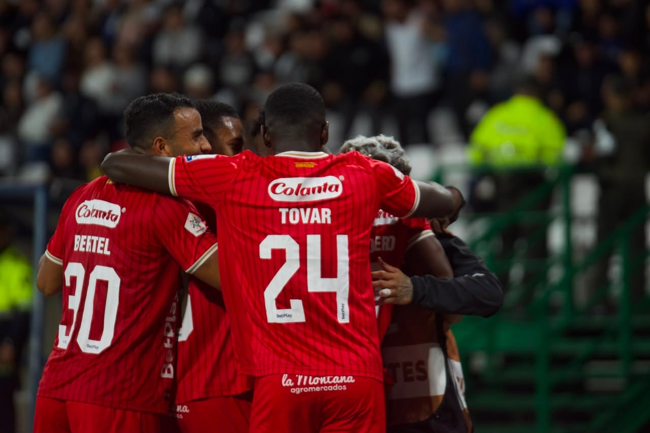 Los jugadores del América de Cali celebra el tanto de Dany Rosero frente al Once Caldas por la fecha 3 de la Liga Colombiana II-2026.