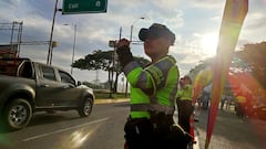 Operación éxodo semana santa 2026 puesto de control tránsito y transportes policía Cali