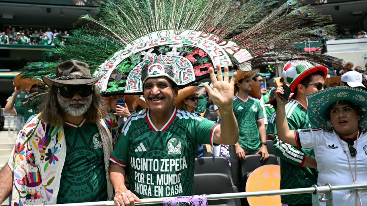 Los hinchas de México disfrutan de ser nuevamente anfitriones del Mundial.