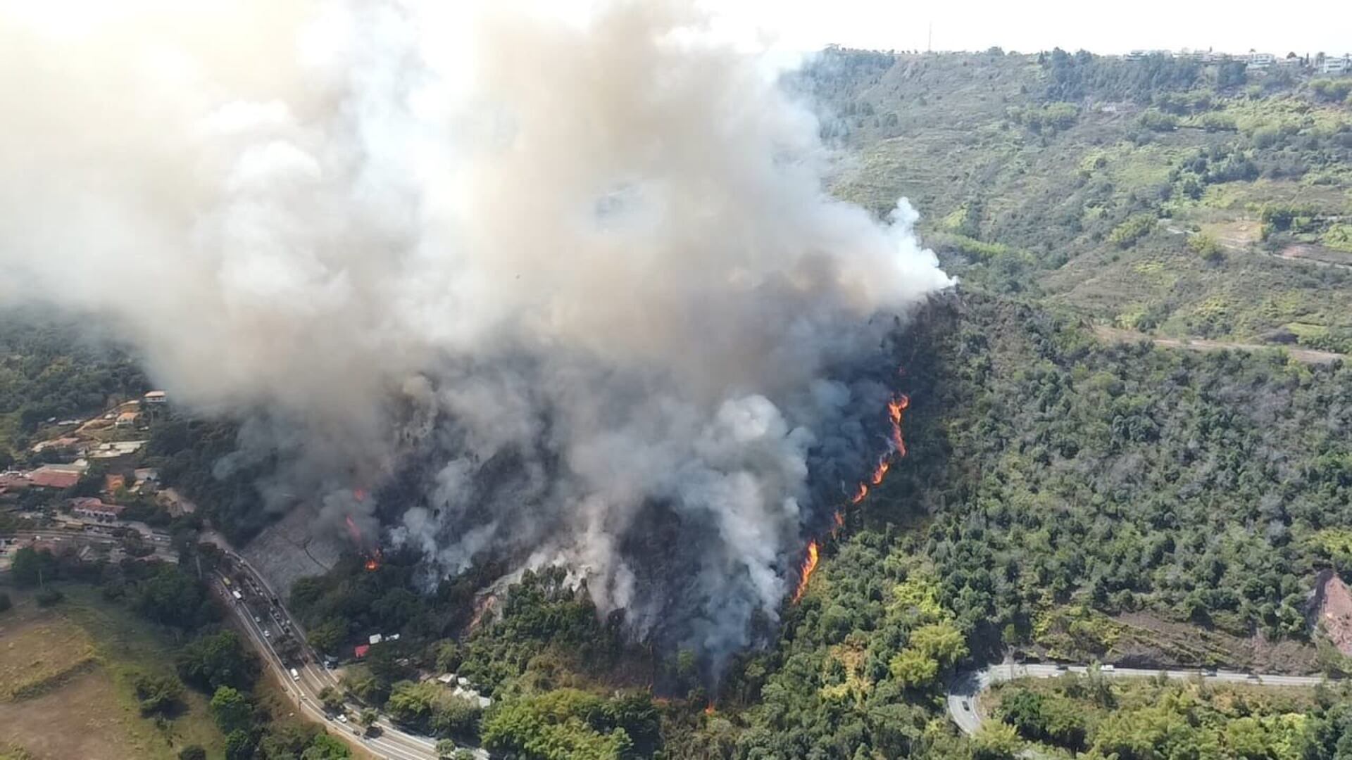Incendios forestales en Santander: autoridades permanecen en ...