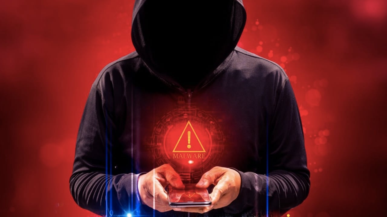 El espionaje de los dispositivos celulares es una de las prácticas que se hacen hoy en día y deja varios ciudadanos afectados.