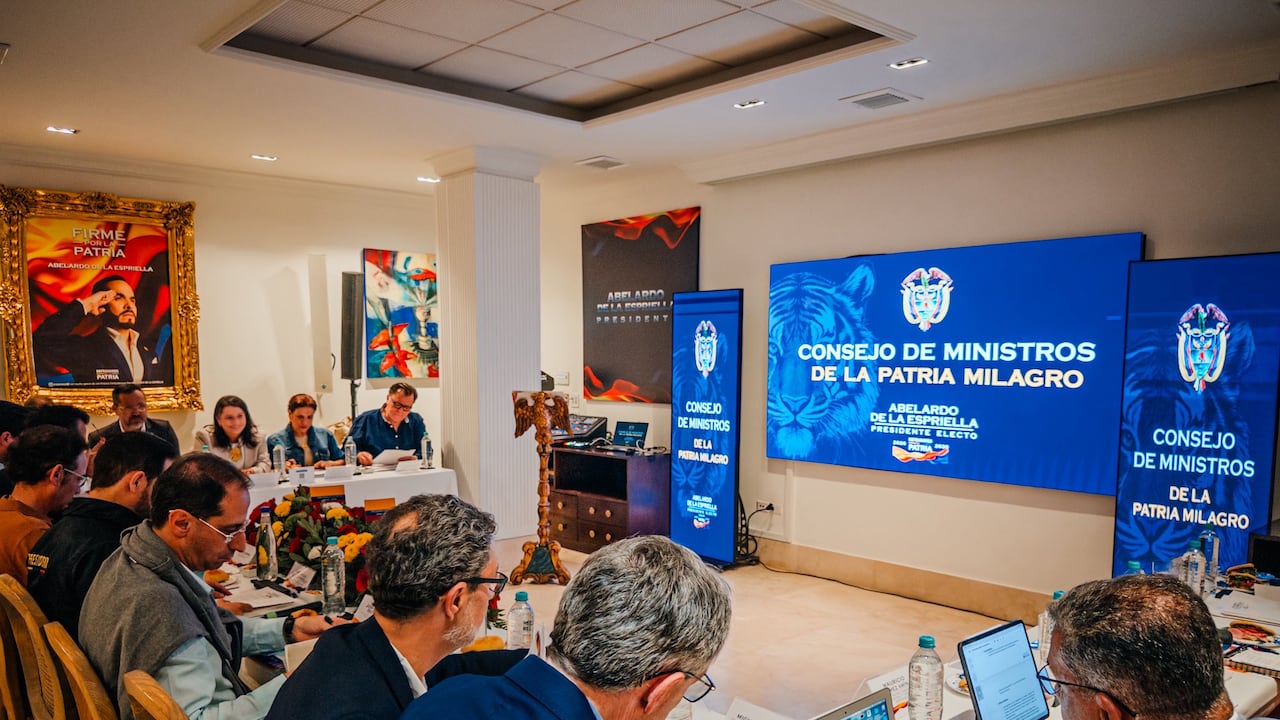 El segundo consejo de ministros designados de Abelardo de la Espriella en Barranquilla.