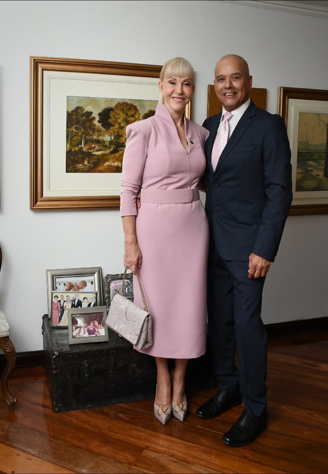 La elección de un vestido diseñado por Andrés Otálora marcó la participación de la gobernadora.