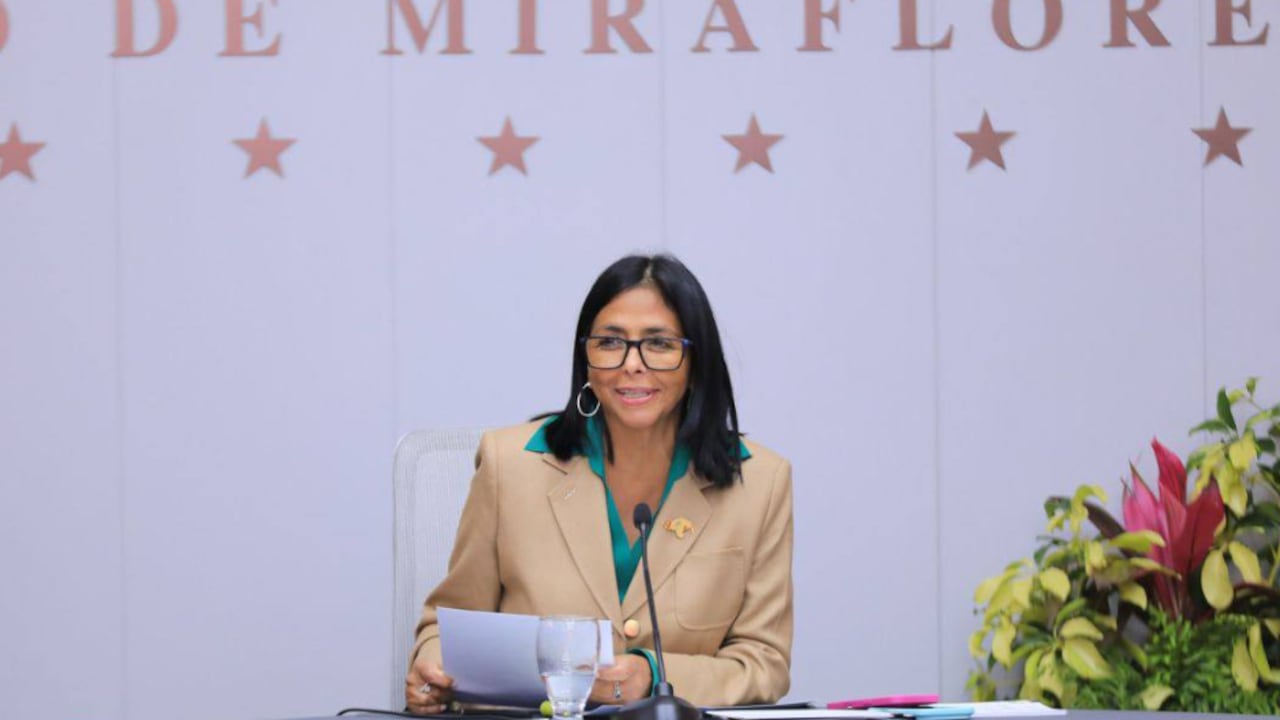 La autorización contempla siete concesiones y un permiso general para prestar el servicio satelital.