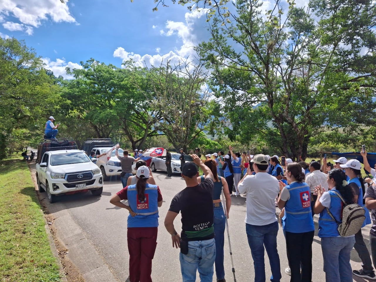 Las mismas comunidades campesinas de La Plata, Huila, fueron los encargados de adelantar el proceso humanitario para la liberación de estos ciudadanos.