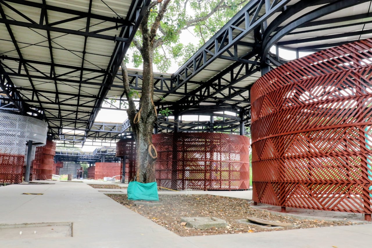 Los vecinos de Prados del Norte, Berlín, Fátima y Puerto Chontaduro se toman el Parque Pacífico reclamando la terminación de las obras que ya llevan 5 años.