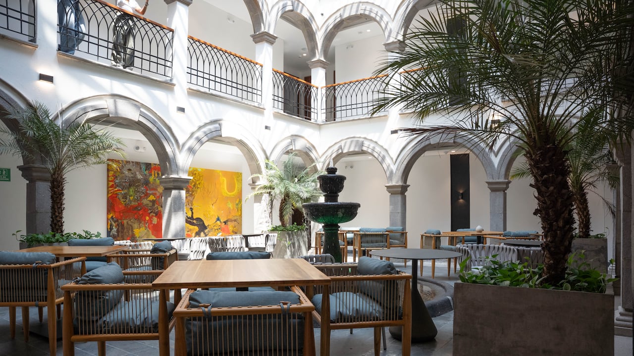 El hotel boutique Colinas de San Antonio está ubicado entre los barrios El Peñón y San Antonio.