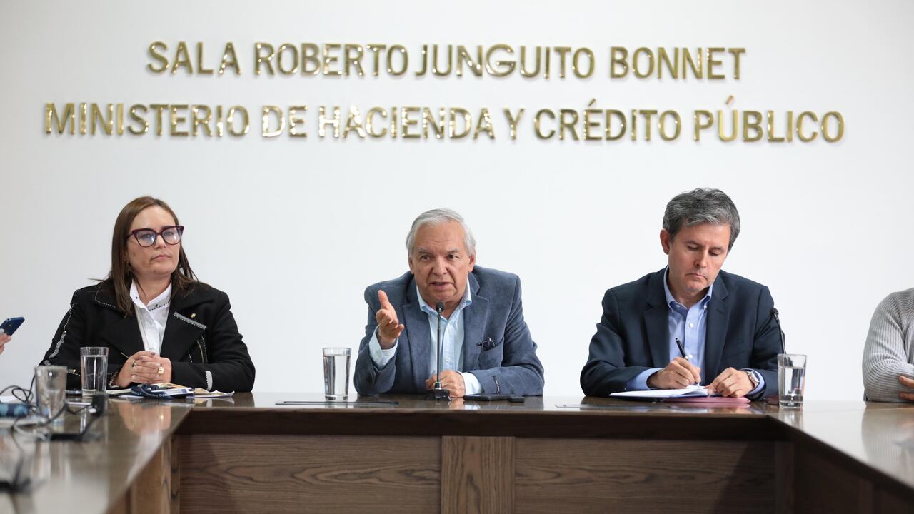 Rueda de prensa Ministerio de Hacienda. Bogotá 12 de julio de 2024.