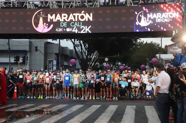 Miles de atletas corren por Cali: así se vive la Maratón 2025