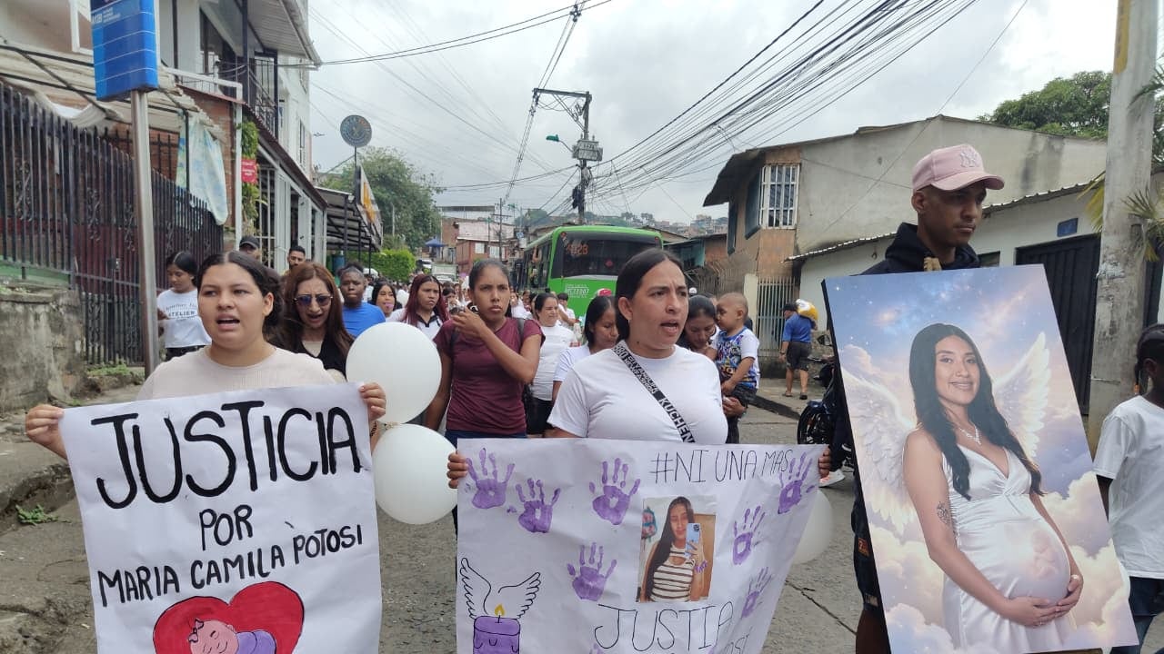 Familiares, amigos y vecinos de María Camila Potosí recorrieron las calles de Alto Polvorines para exigir justicia y pedir la aparición de la bebé Alahia.