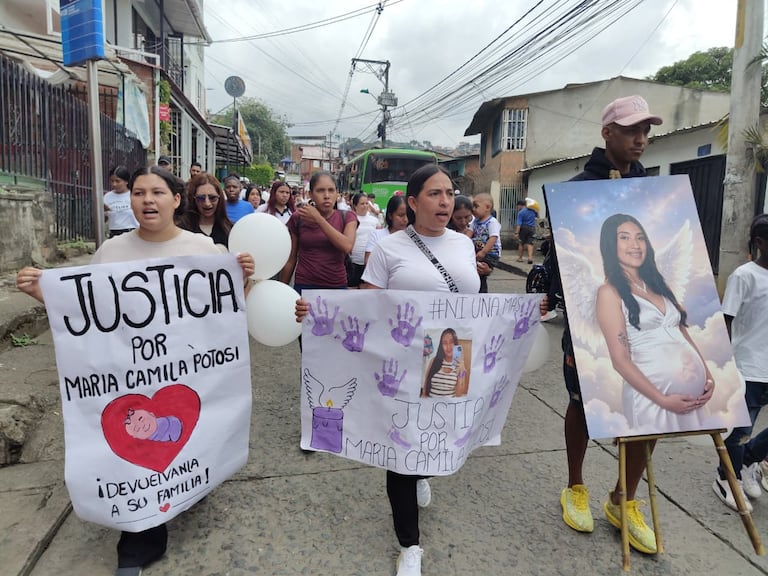 Familiares, amigos y vecinos de María Camila Potosí recorrieron las calles de Alto Polvorines para exigir justicia y pedir la aparición de la bebé Alahia.