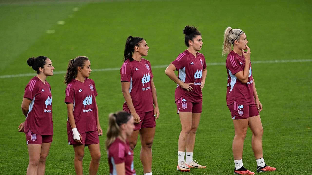 La selección femenina de fútbol de España durante una sesión de entrenamiento en Gotemburgo, Suecia, antes del partido de la Liga de Naciones de la UEFA contra Suecia, el jueves 21 de septiembre de 2023. (Bjorn Larsson Rosvall/TT News Agency vía AP)